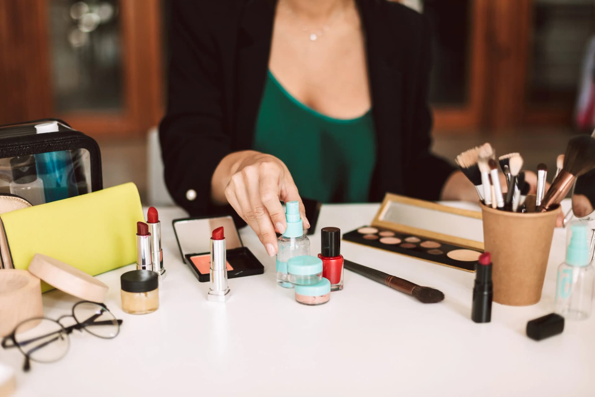 Temukan 5 Rekomendasi Ide Bisnis Produk Kosmetik yang Menjanjikan - Dreamlab Indonesia Temukan 5 Rekomendasi Ide Bisnis Produk Kosmetik yang Menjanjikan