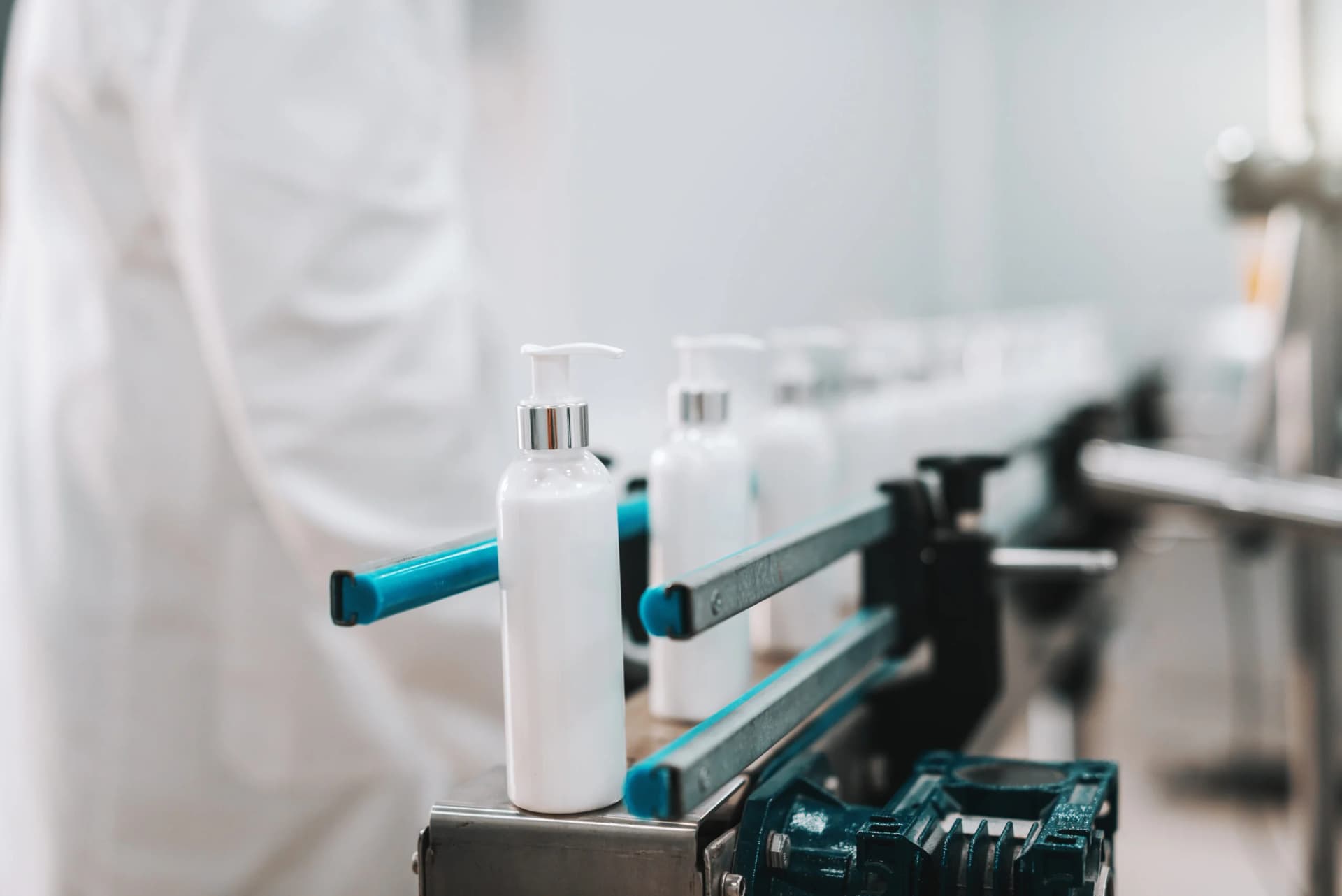 Produksi Kosmetik Indonesia vs China: Mana Lebih Menguntungkan? - Dreamlab Indonesia Produksi Kosmetik Indonesia vs China: Mana Lebih Menguntungkan?